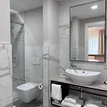 Reflection Boutique Hotell 3*
