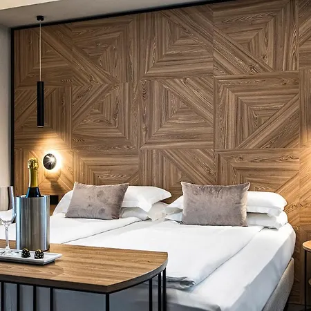 Reflection Boutique Hotel 3*