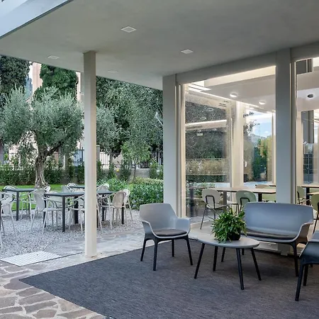 Hotel Reflection Boutique 3*