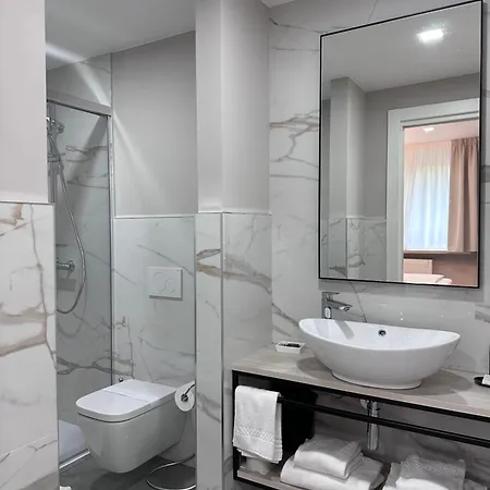 Reflection Boutique Hotel 3*